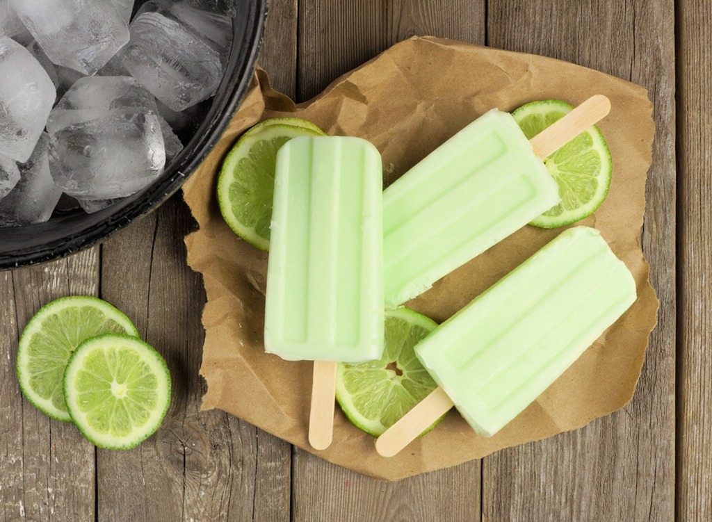 sucettes glacées au smoothie faites maison