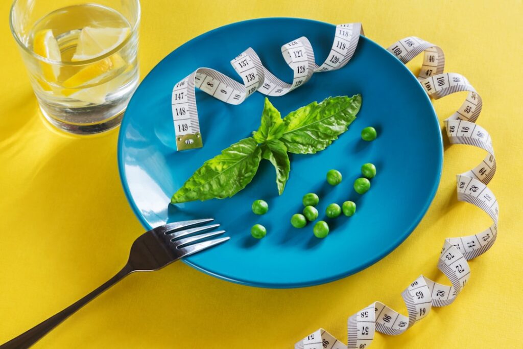 découvrez un régime alimentaire adapté à la diverticulite pour soulager les symptômes et prévenir les poussées, avec des conseils nutritionnels et des aliments recommandés.
