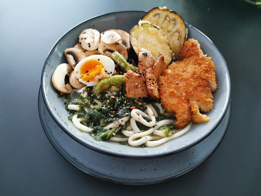 découvrez la diÚte okinawa, un régime alimentaire traditionnel aux bienfaits reconnus pour la longévité et la santé optimale.