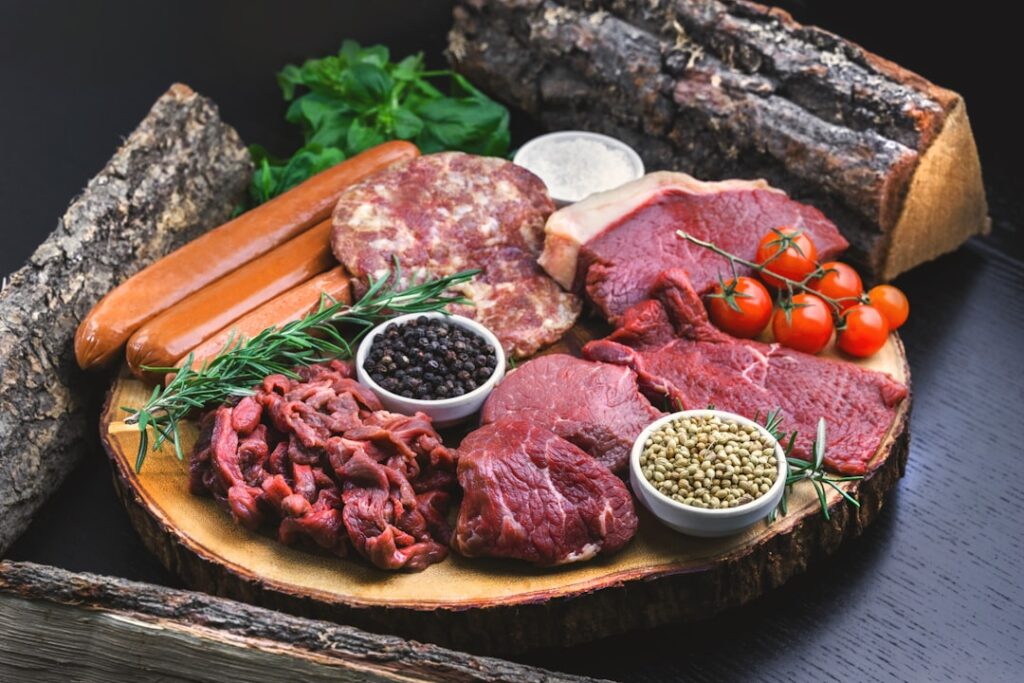 découvrez la diète paléolithique, un régime basé sur l'alimentation de nos ancêtres chasseurs-cueilleurs, riche en protéines, légumes, fruits et noix pour une santé optimale.